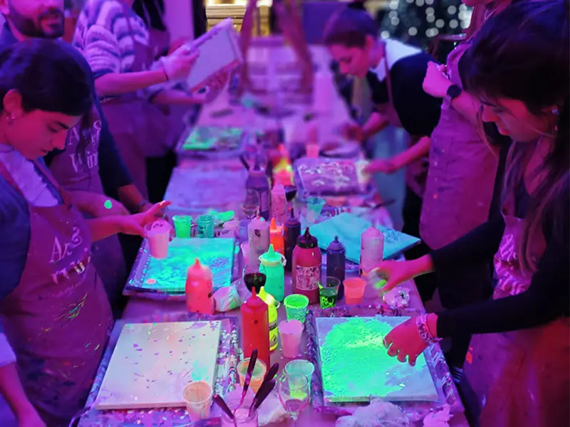 Pouring Fluor